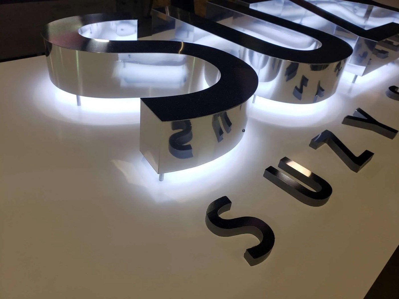 Aluminum vs. Stainless-Steel Channel Letters